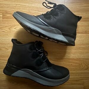 Sorel Out N About Women’s Boot Size 11
